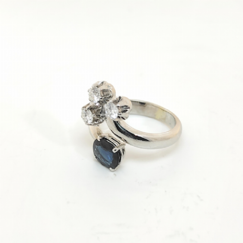  Anello in oro  diamanti e zaffiro presso Castignoli - Orologeria e gioielleria a Monza